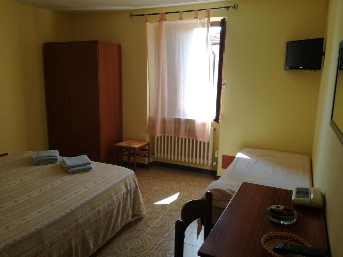 Albergo Al Castello Millesimo Luaran gambar
